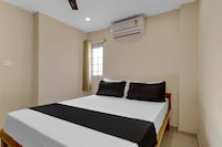 Hotel O M S Boarding and Lodging