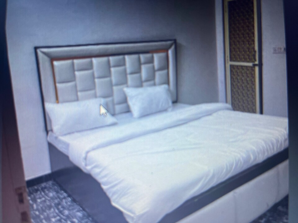 live as DEL5439, Rajouri Garden Delhi, Delhi