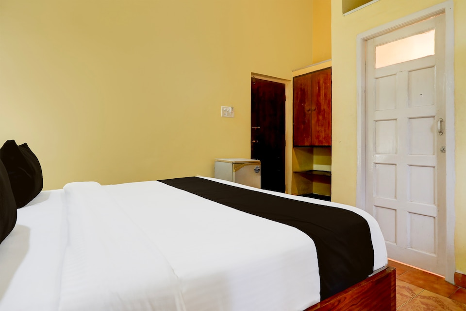 Hotel O Majestic Inn, Calangute Goa, Goa