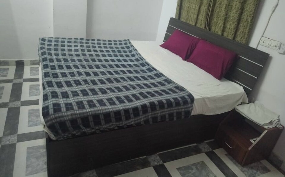 OYO 822976 AHIL INN RESIDENCY, Anand Vihar Delhi, Delhi