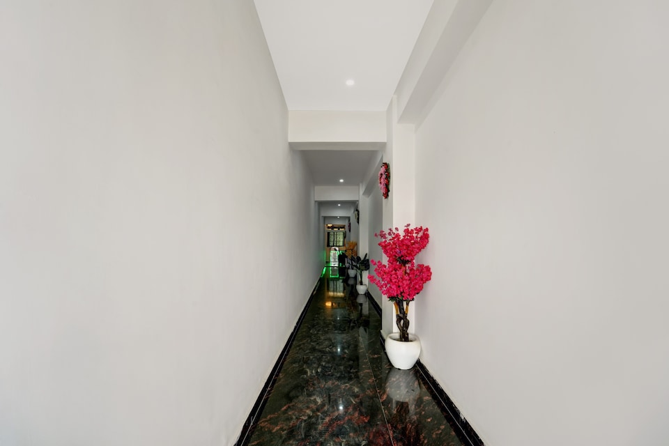 Hotel O Rainbow Inn, Patna, Patna