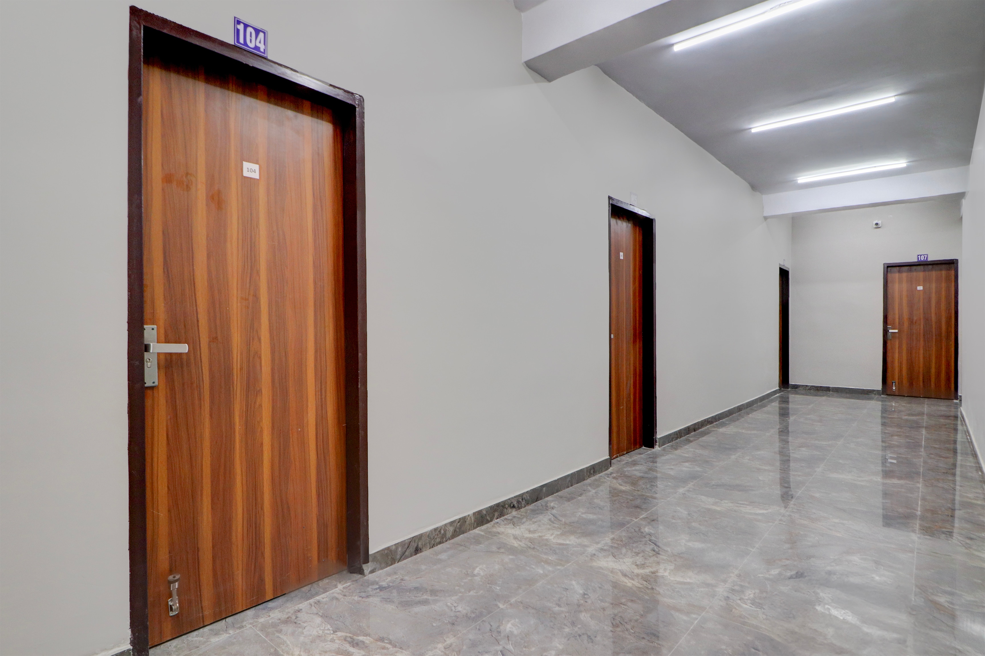 Hotel O HIRDAY PALACE, Flagship Faridabad, Book @ ₹792 - OYO