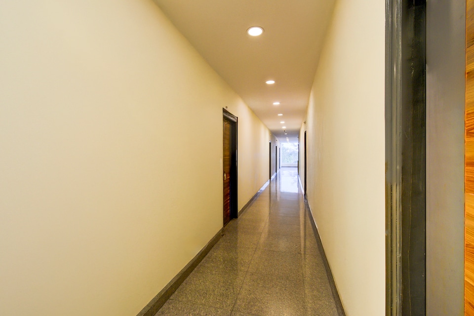 Super Hotel O AMR Planet Mall Hyderabad Formerly R Square, Secunderabad, Hyderabad