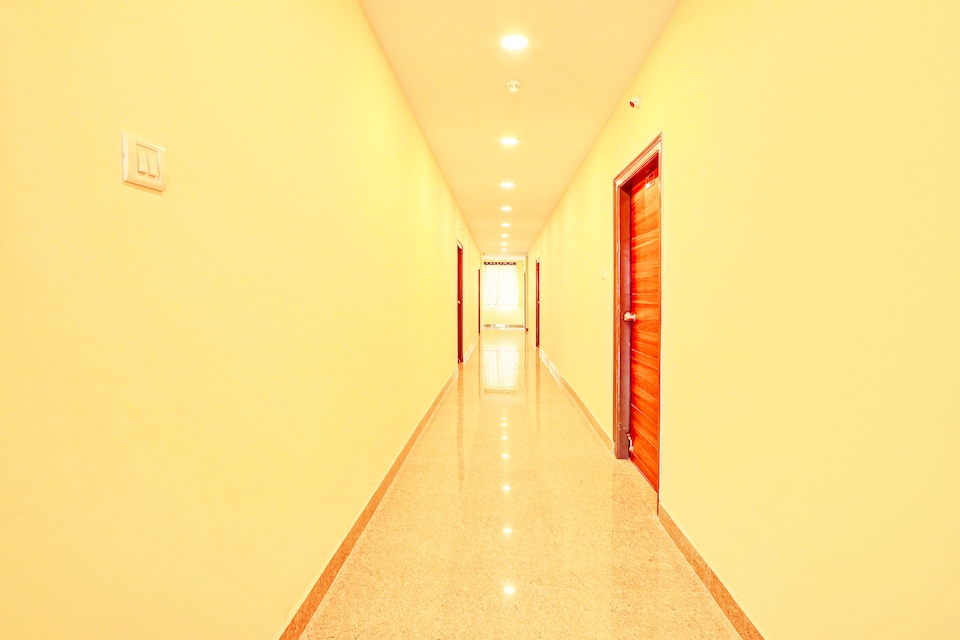 HOTEL O R SQUARE , Secunderabad, Hyderabad