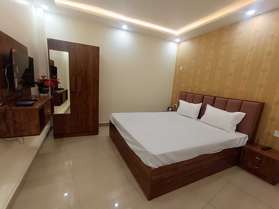 OYO 823139 HOTEL SIYA BIHARI, Ayodhya, Ayodhya