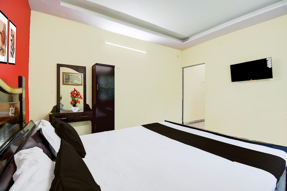  Hotel O DIET College Sasaram Formerly Maurya Banquet Hall, Sasaram, Sasaram