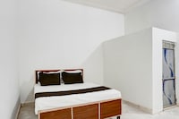 OYO 823207 KRISHNA GUEST HOUSE