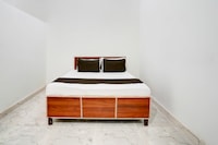 OYO 823207 KRISHNA GUEST HOUSE