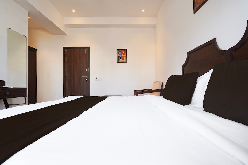 Super Townhouse Central Bazar Road Ramdaspeth, Dharampeth Nagpur, Nagpur