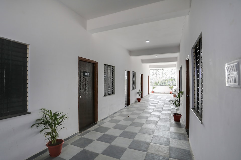 Hotel O Sky View Stay In, Manish Nagar Besa, Nagpur