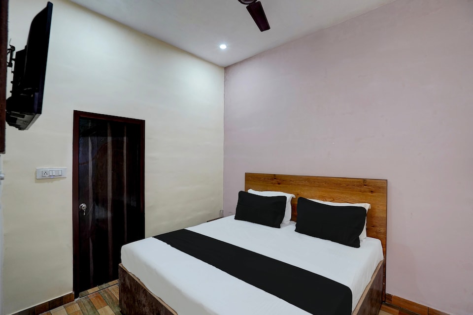 OYO Royal Stay, Meerut, Meerut