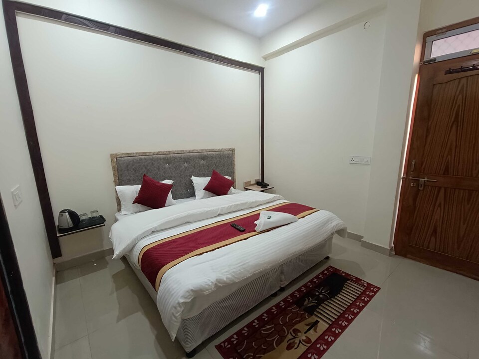 Hotel O Home HOTEL SIYA BIHARI Homestay, Ayodhya, Ayodhya