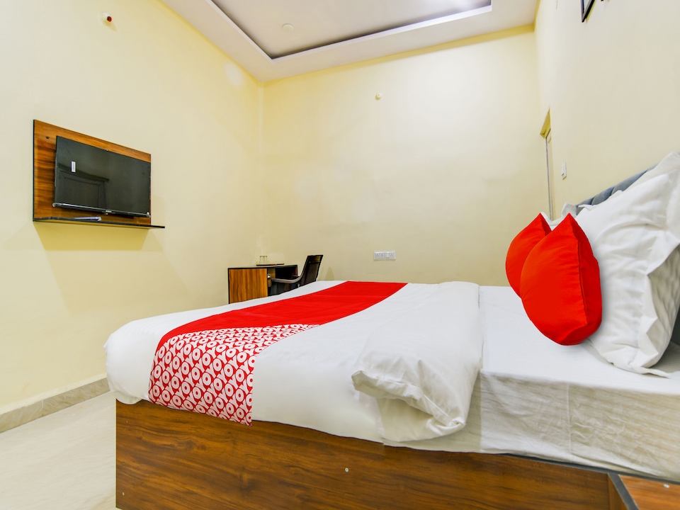 Hotel O Naman Palace, Bhawarkua Indore, Indore