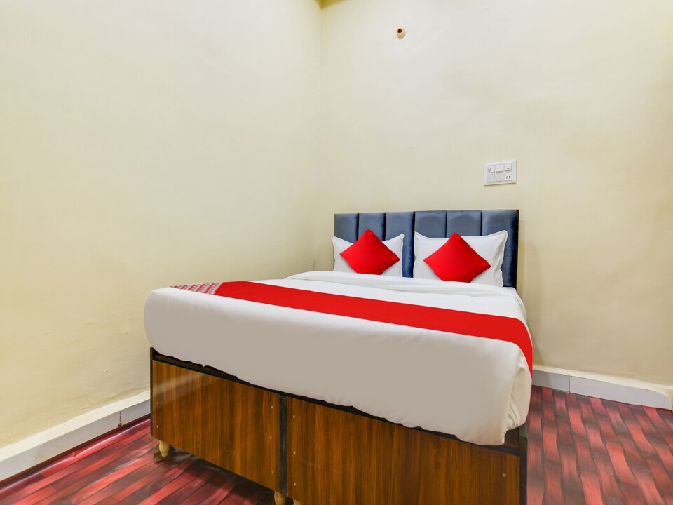 Hotel O Naman Palace, Bhawarkua Indore, Indore