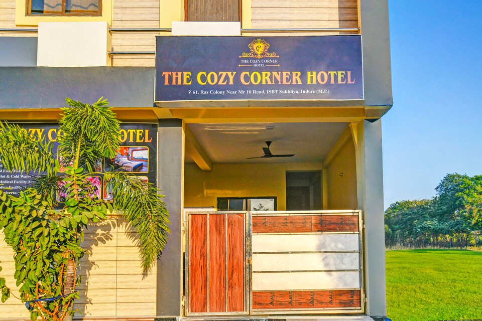 OYO The Cozy Corner Hotel , Vijay Nagar Indore, Indore