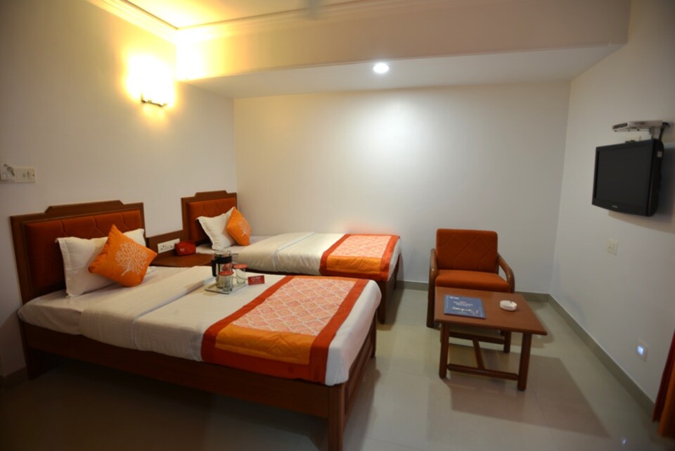 OYO Rooms 018 Sardar Patel Statue, Sayajigunj Vadodara, वडोदरा