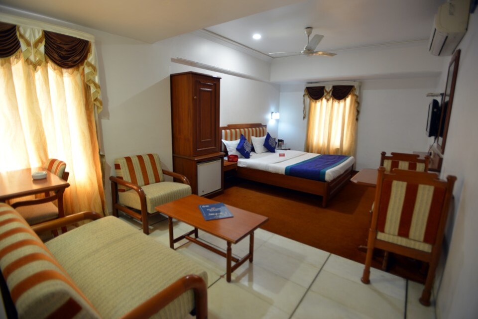 OYO Rooms 018 Sardar Patel Statue, Sayajigunj Vadodara, वडोदरा