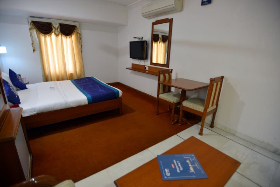 OYO Rooms 018 Sardar Patel Statue, Sayajigunj Vadodara, वडोदरा