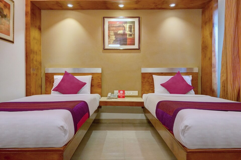 Capital O 422 SURAKSHA INN, Indiranagar Bangalore, Bangalore