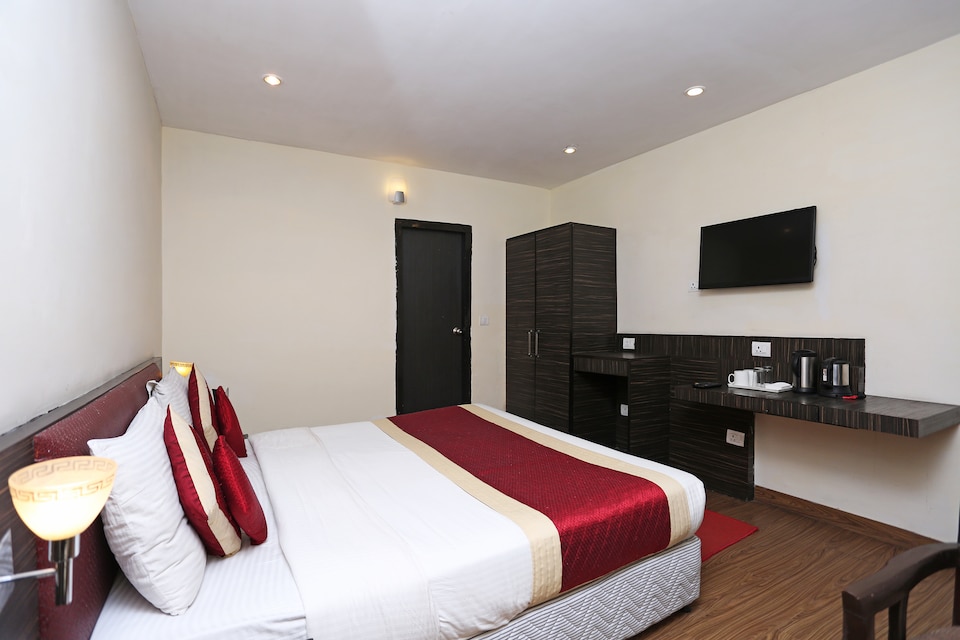 OYO 1815 Hotel Relax Inn, Highcourt Nainital, Nainital