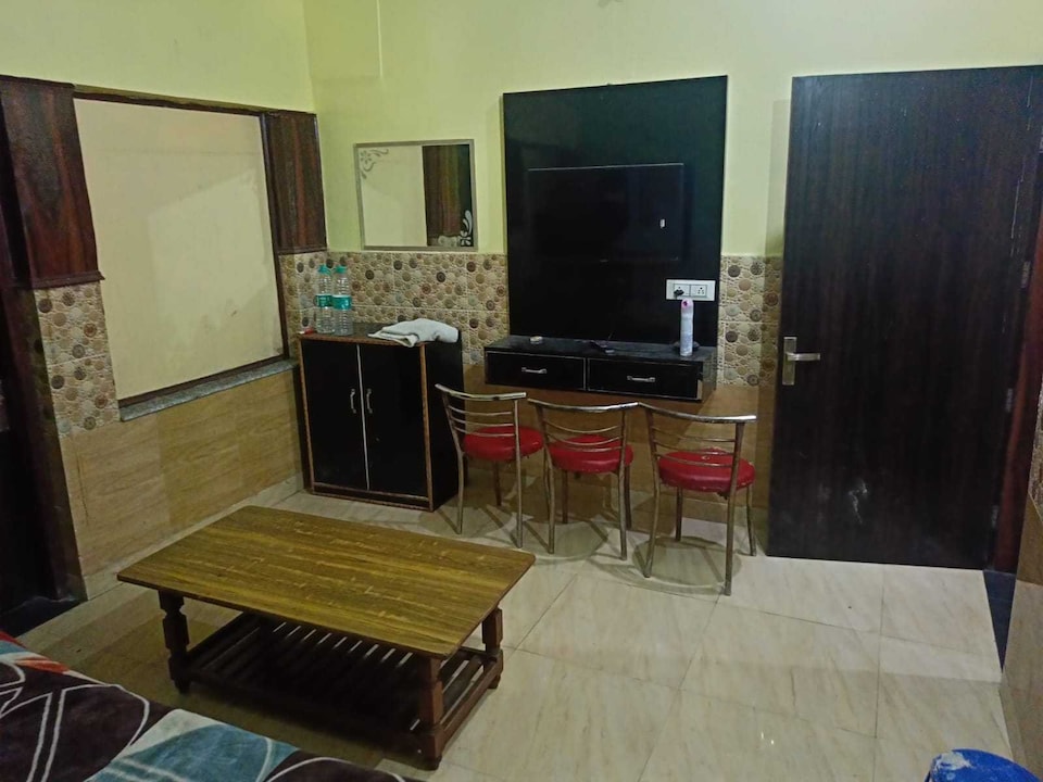OYO 823447 Hotel Green Valley, Rohtak, Rohtak