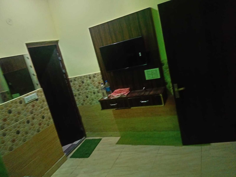 OYO 823447 Hotel Green Valley, Rohtak, Rohtak