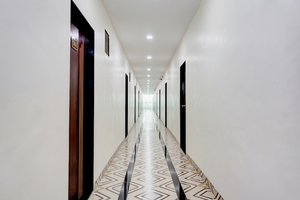 Hotel O Royal Inn, Pimpri Pune, Pune