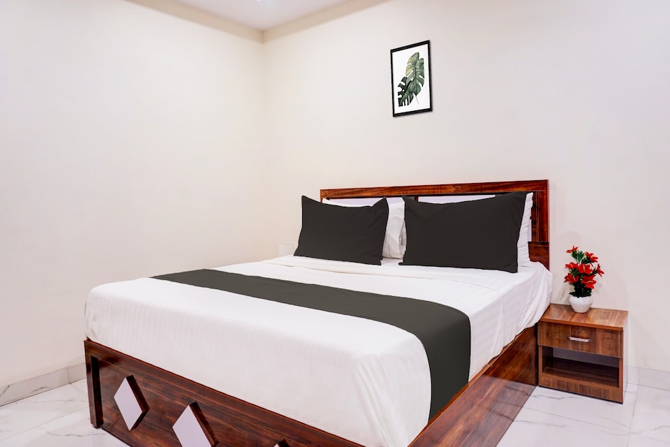 Hotel O Royal Inn, Pimpri Pune, Pune