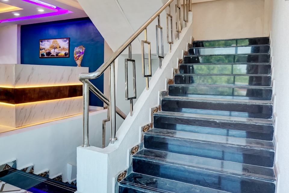 Hotel O Royal Inn, Pimpri Pune, Pune