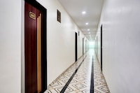 Hotel O Royal Inn