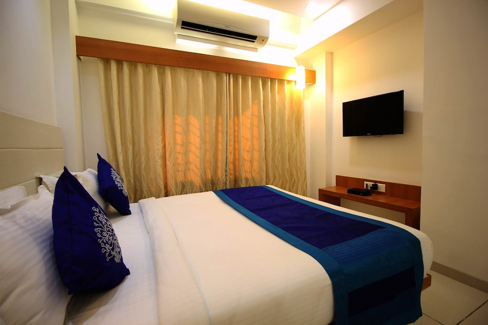 OYO Premium 069 Sabarmati Ashram, Ashram Road Ahmedabad, Ahmedabad