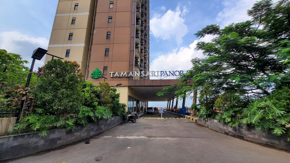 Collection O 93708 Tamansari Panoramic Apartment By Rasya Rooms, Bandung, Bandung