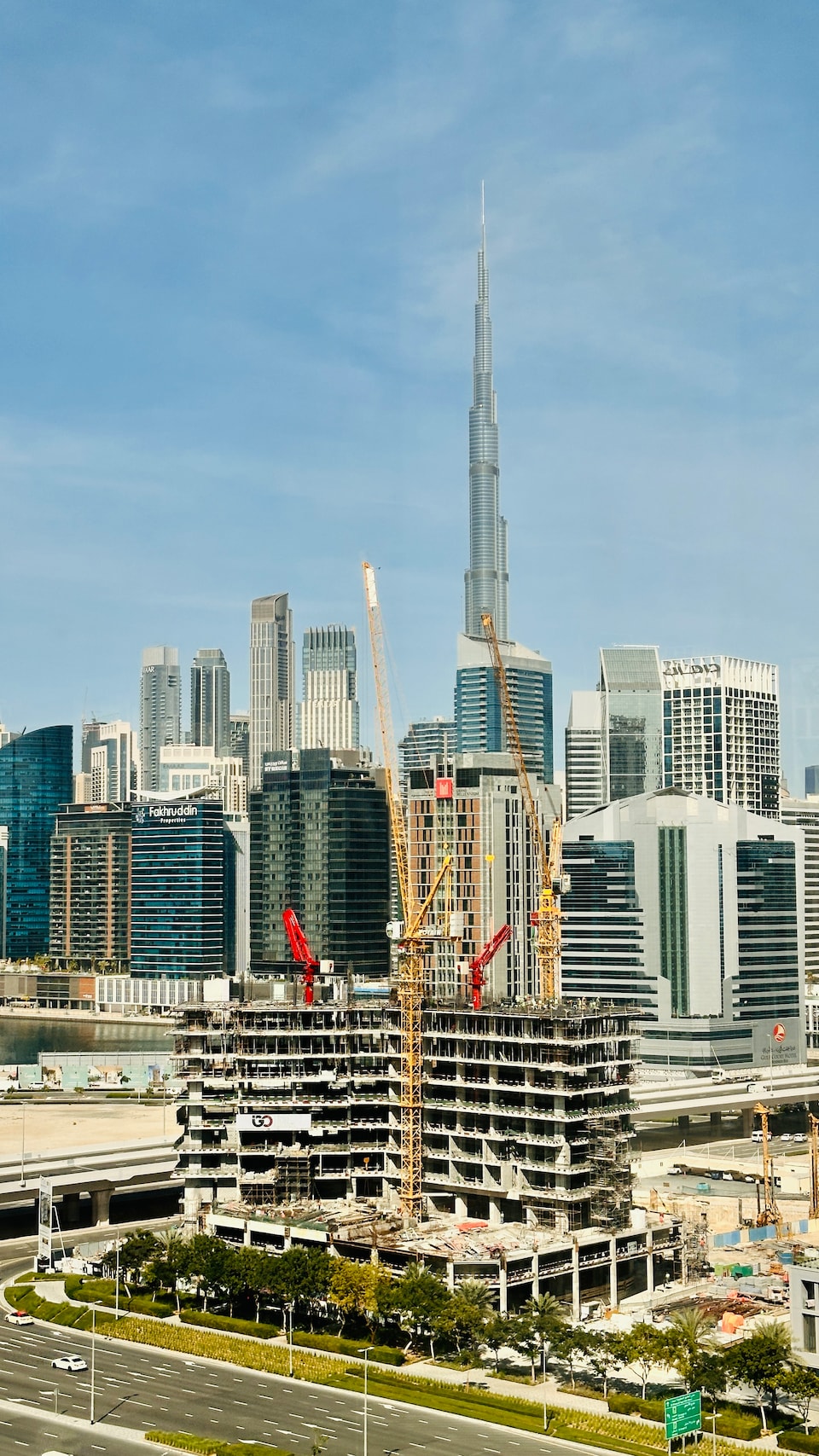 Upscale Apartment at Oval Tower Near Downtown with Balcony and Parking by Belvilla, Jumeirah, Dubai