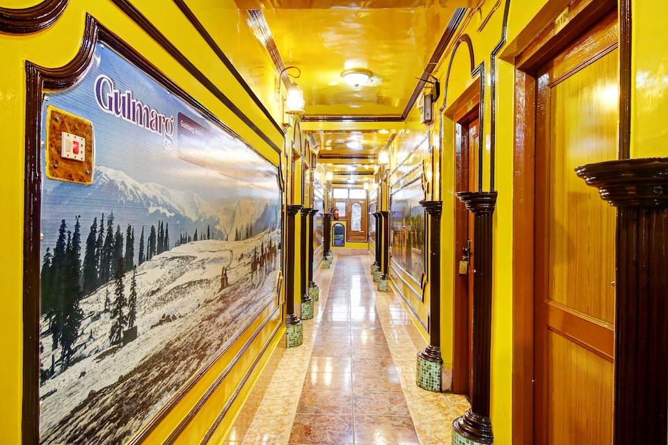 Hotel O Residency Road Srinagar, Rajbagh, Srinagar