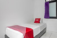 SPOT ON 93722 Shannhay Guest House Syariah