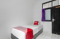 SPOT ON 93722 Shannhay Guest House Syariah