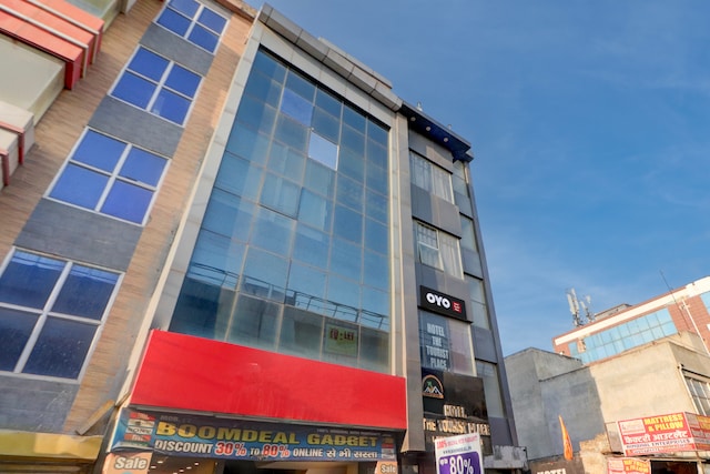 Hotel O The Tourist palace Lavish Key Room's