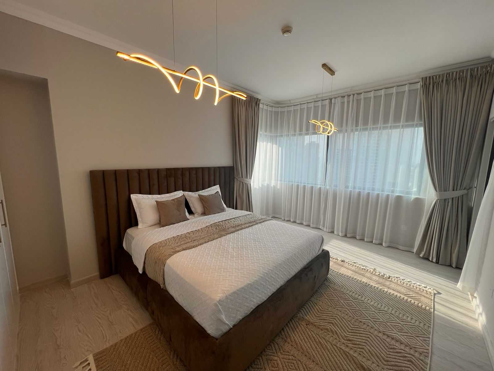 OYO HOME 1278 Premium Bedroom @downtown, Burj Khalifa