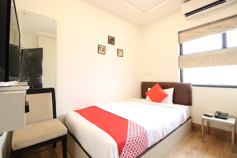 Collection O Vijay Palace, C Scheme Jaipur, Jaipur