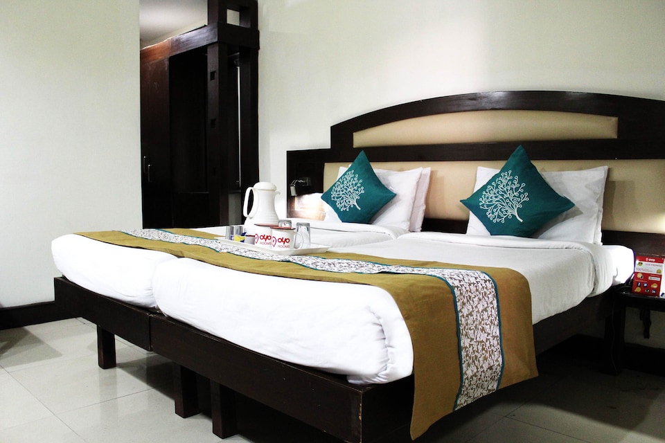 OYO 1818 Hotel Central, Rajpur Road Dehradun, Dehradun