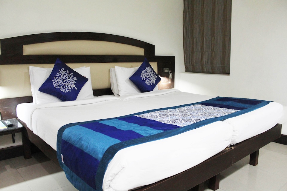 OYO 1818 Hotel Central, Rajpur Road Dehradun, Dehradun