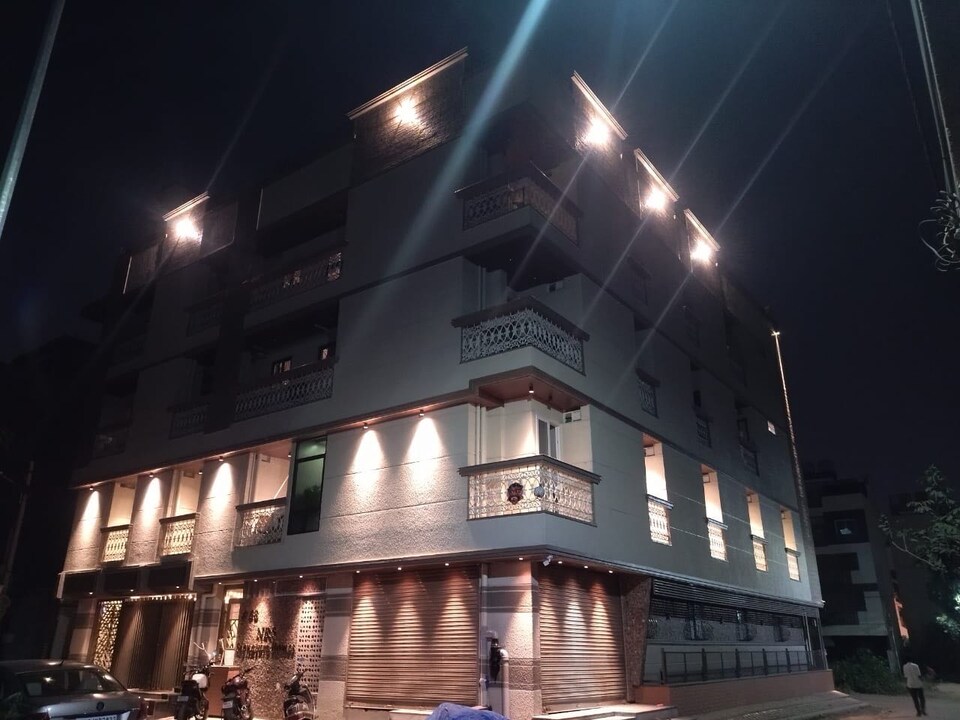 OYO 823618 LG Signature Suites, Kalyan Nagar Bangalore, Bangalore