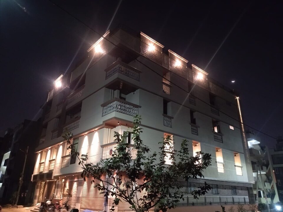 OYO 823618 LG Signature Suites, Kalyan Nagar Bangalore, Bangalore