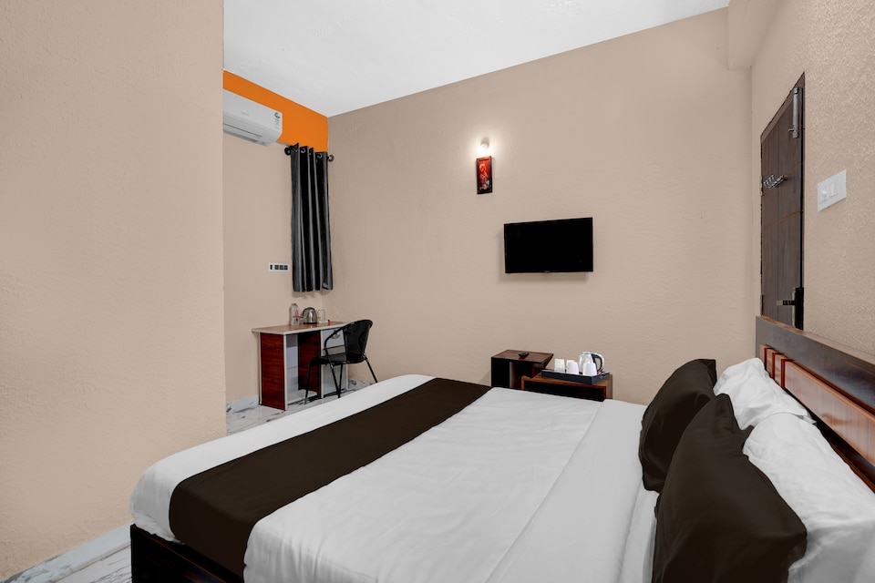 Super  Hotel O Diamond Street Bangalore Formerly Sri Sai Guru Comfort , Manyata Bangalore, Bangalore