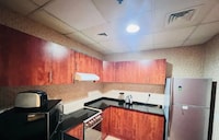 OYO 1280 Home Olympic Park 3