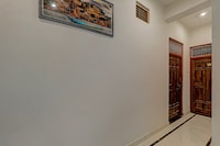 Hotel O Royaal Palace