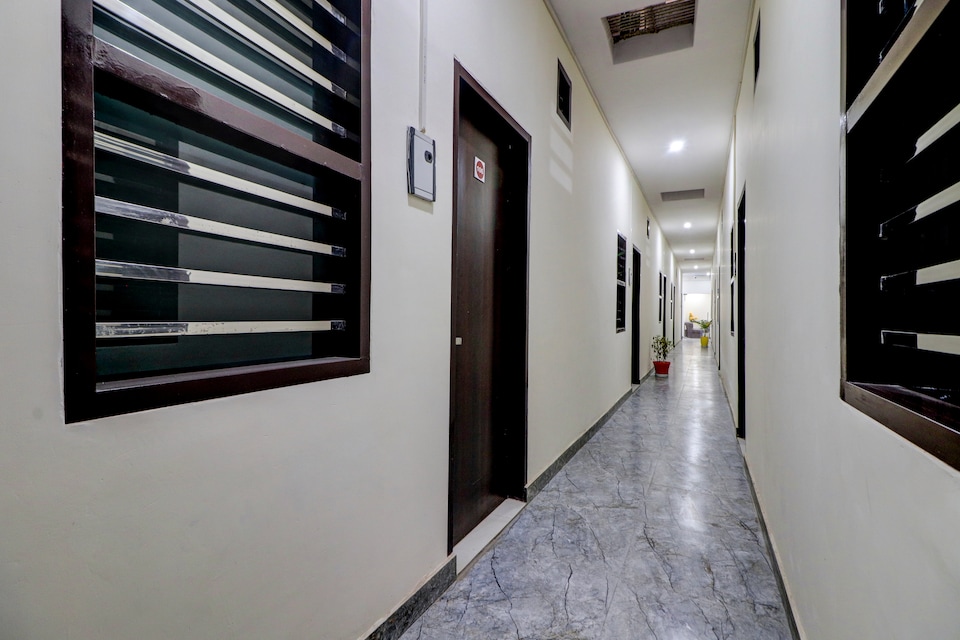 Hotel O Shri Ved, Manesar, Manesar