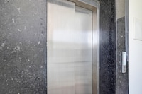 Collection O Sunshine Corporate Suite