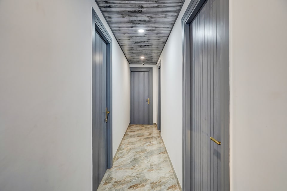 Hotel O Premium Rooms, Faridabad, Faridabad