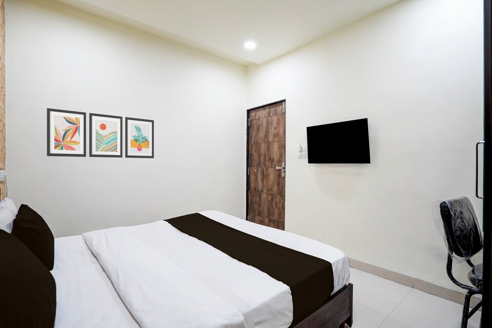 Collection O Satya Sai Square Formerly Hotel Crystal Inn, Vijay Nagar Indore, Indore